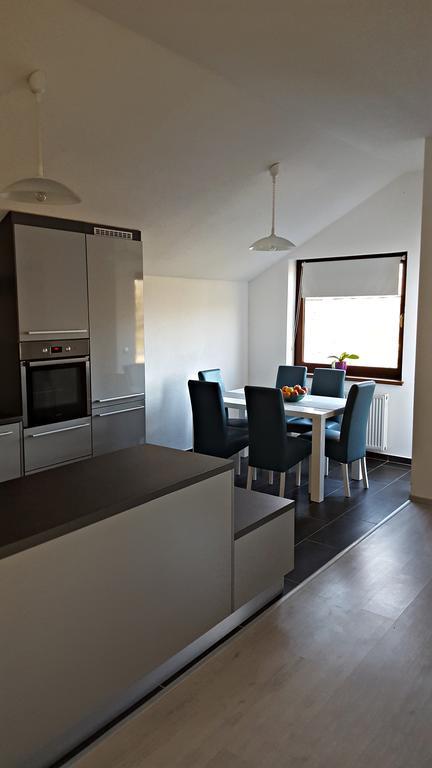Apartment Lipa Irinovac Стая снимка